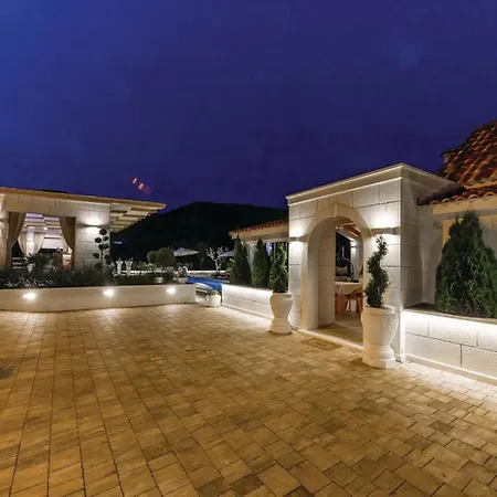 Luxury Malo - * Trogir