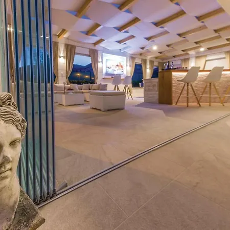 Luxury Malo - * Trogir