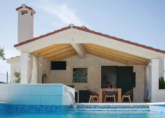Luxury Malo -