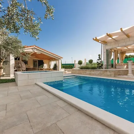 Luxury Malo - Ferienhaus *