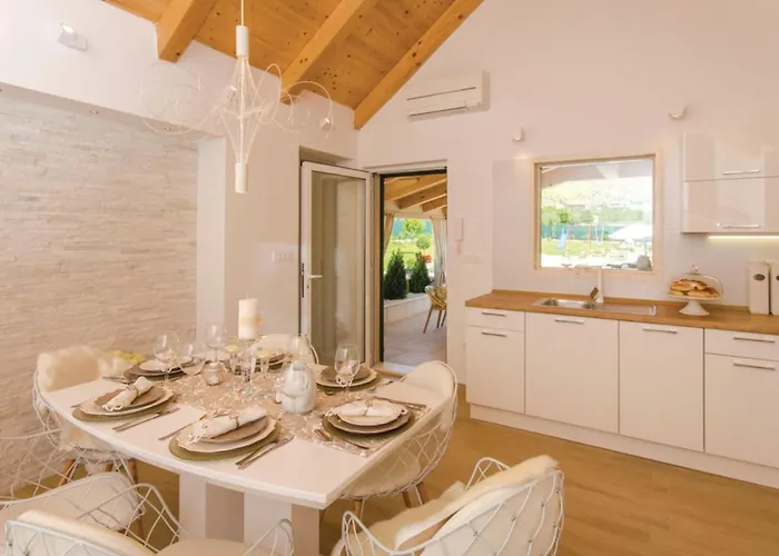 Luxury Malo - Hébergement de vacances Trogir