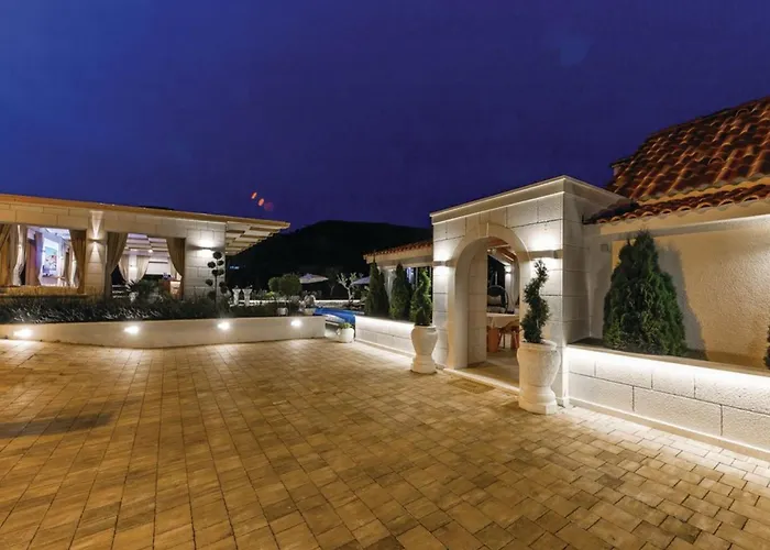 Luxury Malo - * Trogir