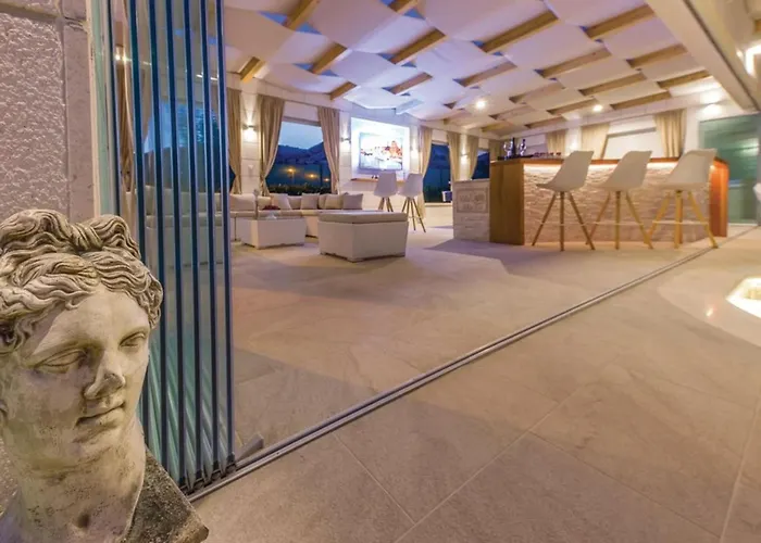 Luxury Malo - * Trogir